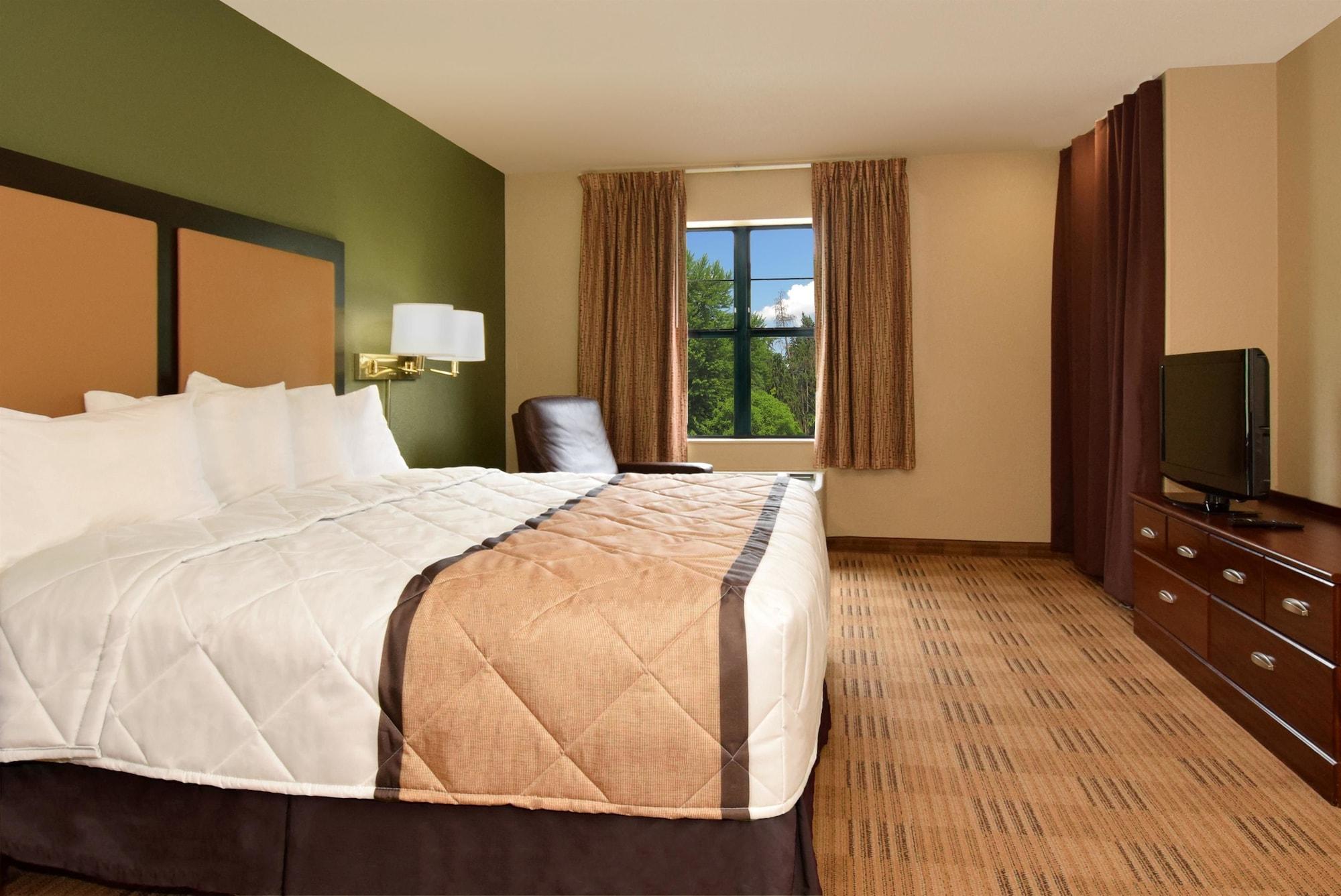 Extended Stay America Suites - Long Island - Melville Bagian luar foto