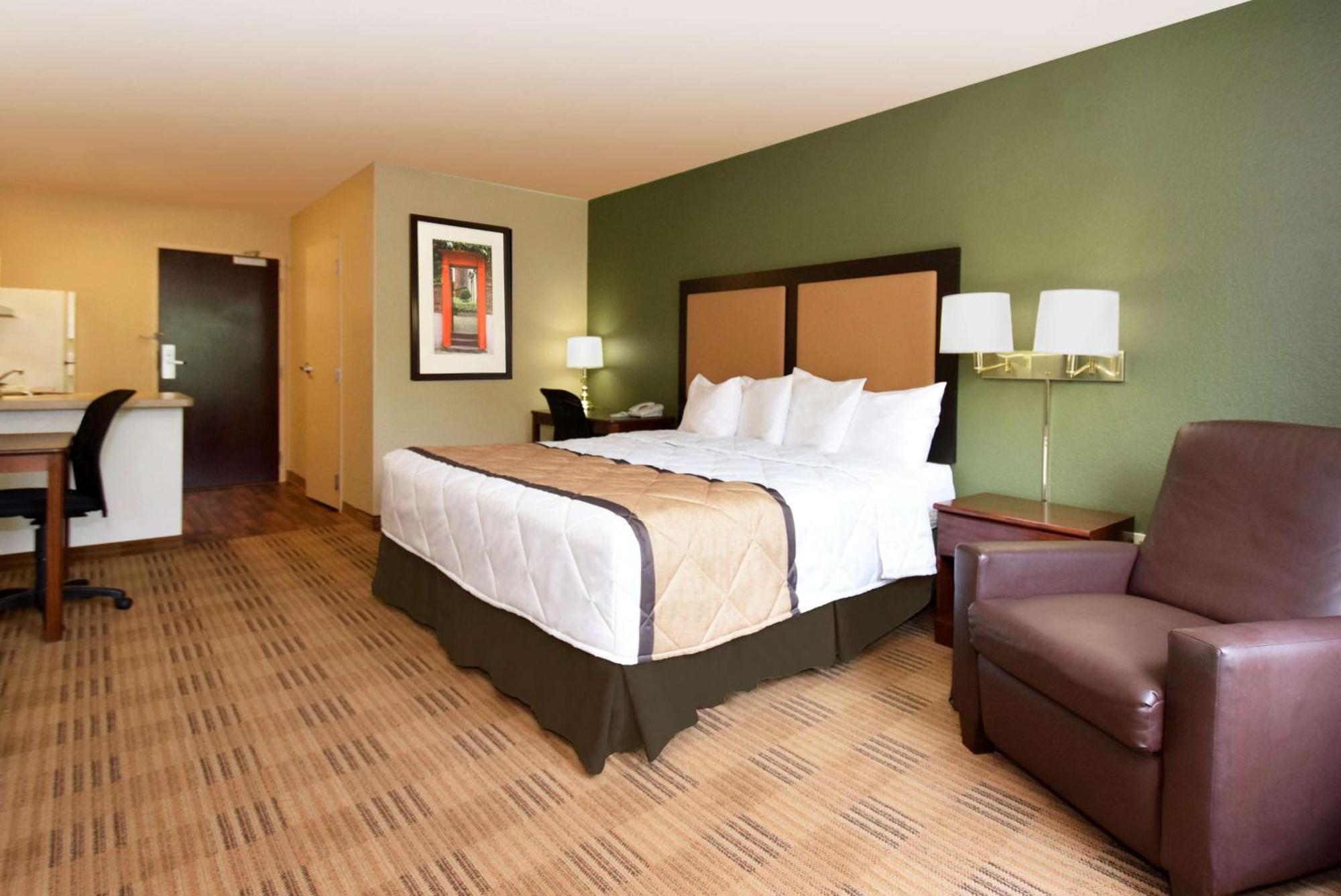 Extended Stay America Suites - Long Island - Melville Bagian luar foto