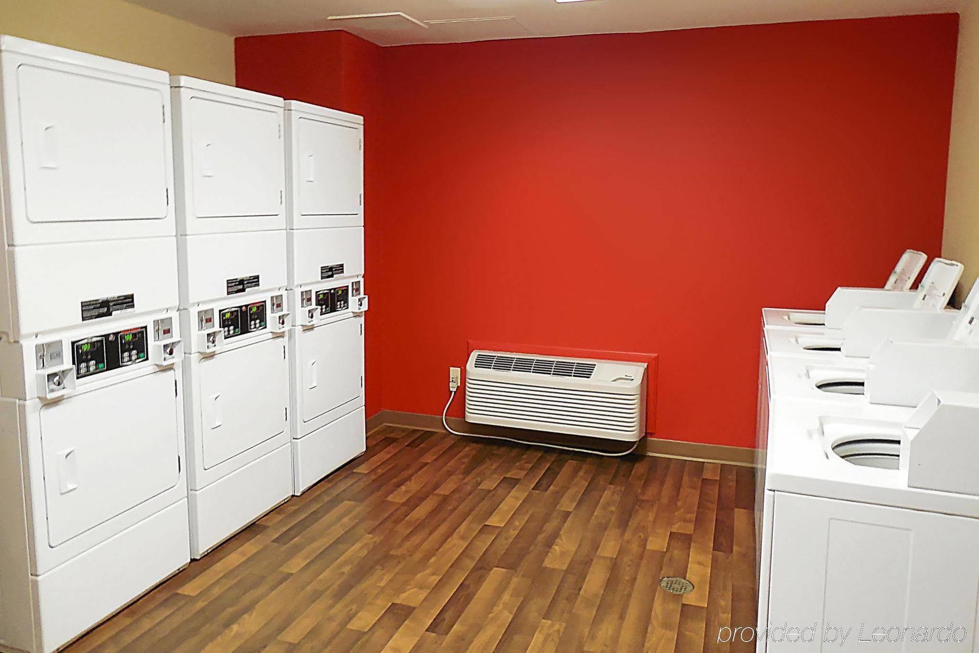 Extended Stay America Suites - Long Island - Melville Bagian luar foto